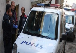 Yaşlı adam evinde ölü bulundu