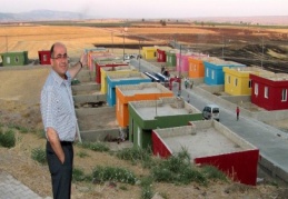 Yaşlı, kimsesiz, engelli ve dul 21 vatandaşa ev yaptırıldı