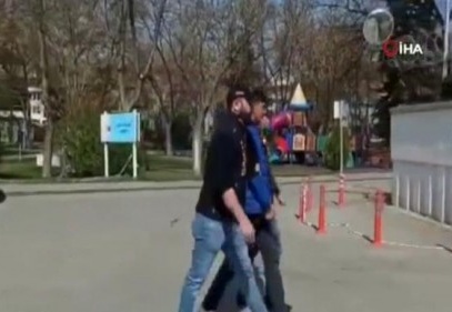 Yaşlı vatandaş ile dalga geçen genç hakkında işlem başlatıldı