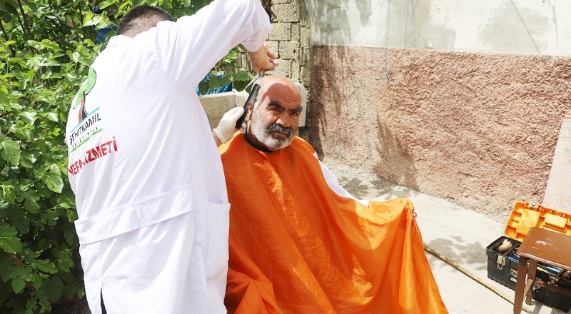 Yaşlı ve bakıma muhtaçların tüm ihtiyaçları karşılanıyor