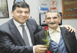 Yaşlı ve kimsesizlerin Sevgililer Günü’nü kutladı