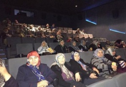 Yaşlılar ilk kez sinemaya gitti