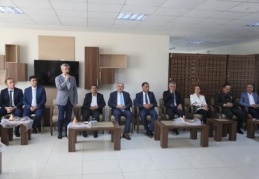 Yaşlıları ve güvenlik güçlerini ziyaretederek bayramlarını kutladılar