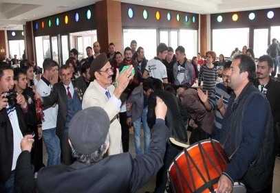 Yaşlılarımızdan öğrenecek çok şeyimiz var