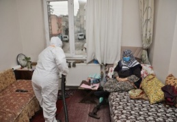 Yaşlıların evi dezenfekte ediliyor