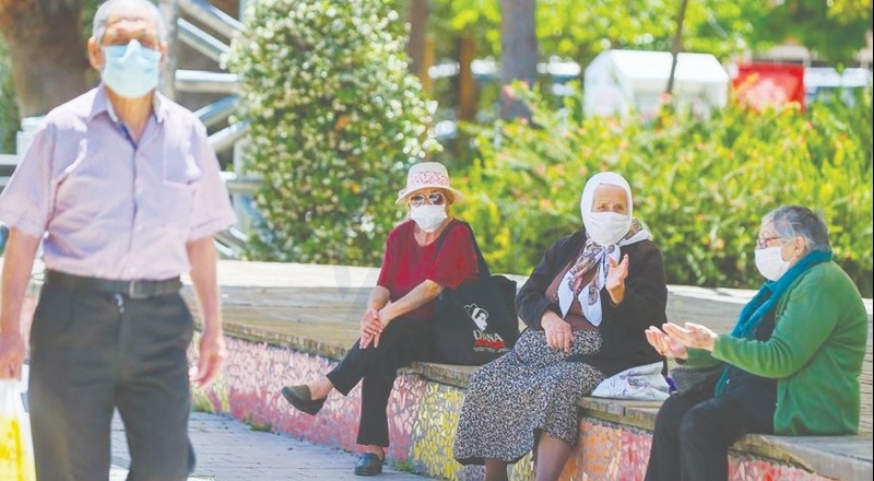 Yaşlıların yüzde 16'sı yoksul, yüzde 10'u işgücünde