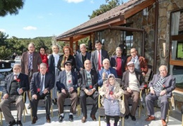 Yaşlılarla Dülük Tabiat Parkı’nda bir araya geldi