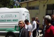 Yatağını toplarken düşen yaşlı adam öldü 