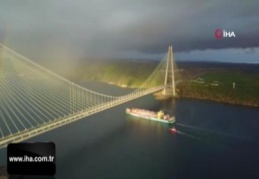 Yavuz Sultan Selim Köprüsü gökkuşağına büründü