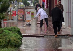Yavuzeli’nde de sağanak yağış etkili oldu 