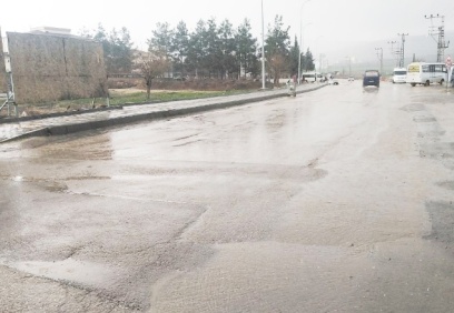 Yavuzeli’nde sağanak yağış