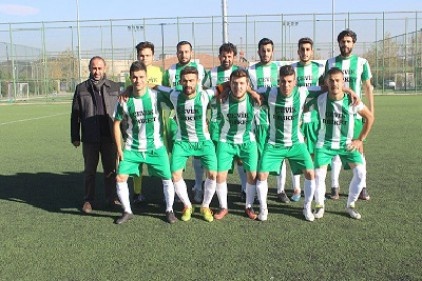 Yavuzelispor deplasmanda güldü