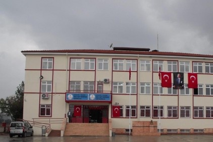 Yavuzlu ilçesinde, Hacı Sait Korkmaz İlköğretim Okulu&#8217;nun açılışı yapıldı 