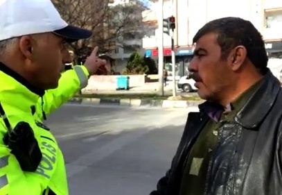 "Yaya kırmızıda da geçer, ben Avrupa'da kalmış adamım" 