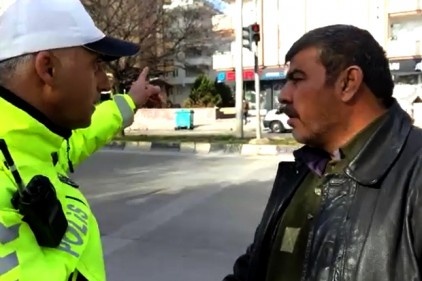 "Yaya kırmızıda da geçer, ben Avrupa&#039;da kalmış adamım" 