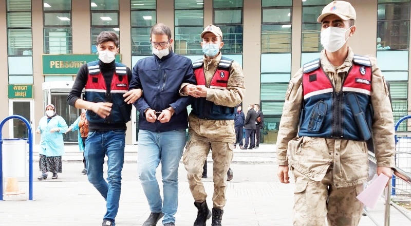 Yayaya çarpan sürücü jandarmadan kaçamadı