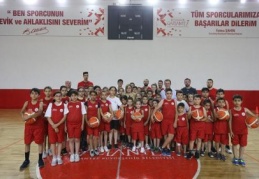 ‘Yaz Spor Okulları’na yaklaşık 20 kin kişi katıldı