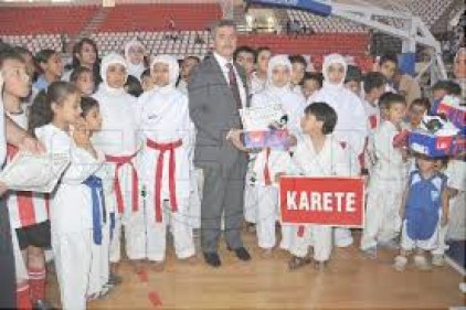 Yaz spor okulu öğrencileri sertifikalarını aldı 