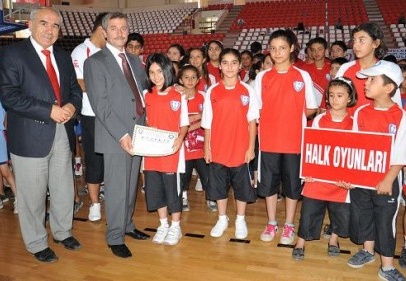 Yaz spor okulunda sertifika töreni yapıldı