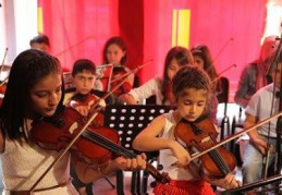 Yaz tatilini, sanat ve müzik atölyelerinde değerlendirdiler