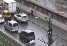 Yaz yağmuru hazırlıksız yakaladı