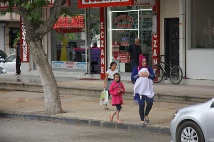 Yaz yağmuru oruç tutanları ferahlatıyor