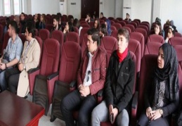 Yazar Bayır: Sanatın insanı kendi içine çağıran bir büyüsü var