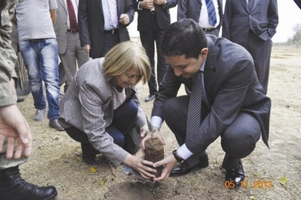 Yazılı Köyü&#8217;nde fidan dikimi şenliğiy apıldı