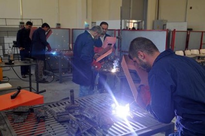 50&#8216;ye yakın alanda meslek edindirme kursları düzenliyor