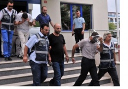 Yedek parça kaçakçıları yakalandı