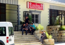 Yeğeninin düğününde başından vuruldu