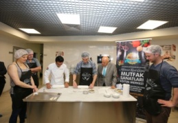 Yemek uzmanı ve seyahat yazarı 6 İngiliz gazeteci, Gaziantep'e geldi
