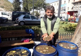 Yemin eden esnaftan mal alınmaz