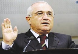 Yeni Anayasa sıfır sorunlu bir Türkiye anlamına gelmemeli