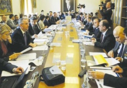 Yeni anayasa yazımı başladı