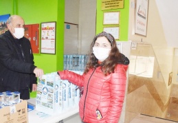 Yeni atanan 460 öğretmene çanta hediye edildi