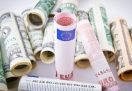 Yeni sıkılaştırma adımları izleniyor: Dolar 7,48, Euro 8,89 seviyesinde