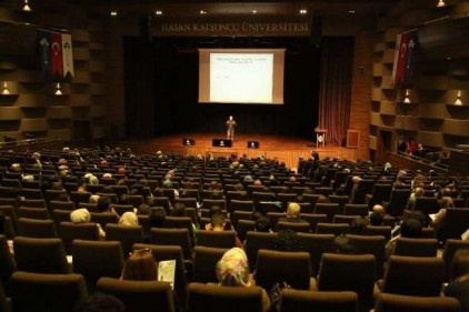 Yeni ufuklar, yeni yaklaşımlar ve yeni bakış açıları kazandırmalıyız