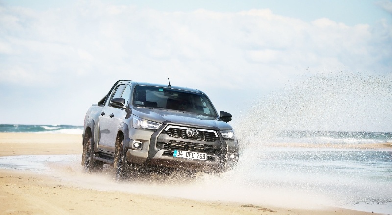 Yenilenen Toyota Hilux Toyota Plaza Muhittinoğlu’nda satışa sunuldu
