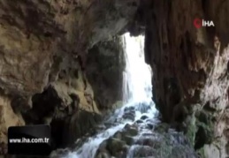 Yer altındaki gizli Pamukkale: Kaklık Mağarası