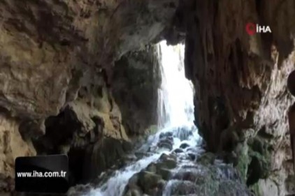 Yer altındaki gizli Pamukkale: Kaklık Mağarası