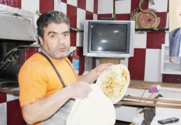 Yerel yöneticiler, ucuz ekmek temini için çare düşünmeli