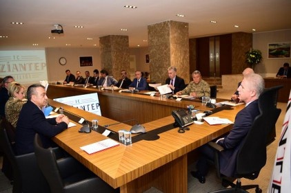 Yerli ve yabancı kayıt dışı çalışan tüm iş yerlerini tespit edeceğiz