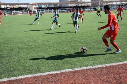 Yeşil-Siyahlı futbol takımı 5 maçta 12 puan topladı 