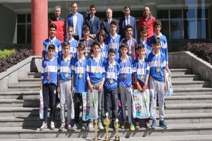 Yeşil-siyahlı kramponlar, bölge şampiyonu olmayı hedefliyor