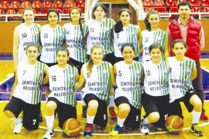 Yeşil-siyahlılar kritik galibiyetlerle zirvedeki yerlerini koruyorlar