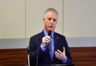 Yeterli gıda ve hijyen malzemesi var, tedirginliğe gerek yok