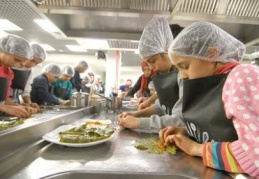 Yetim çocuklar, Antep'in yöresel yemeklerini öğrendi