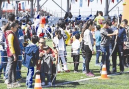 Yetim çocuklar, gönüllerince eğlendi
