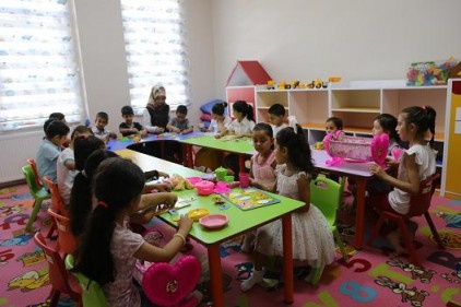 Yetimler ve annelerine hizmet vermeye başladı